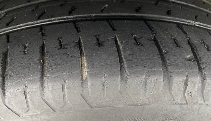 2018 Hyundai Verna 1.6 VTVT SX O, Petrol, Manual, 43,257 km, Right Rear Tyre Tread