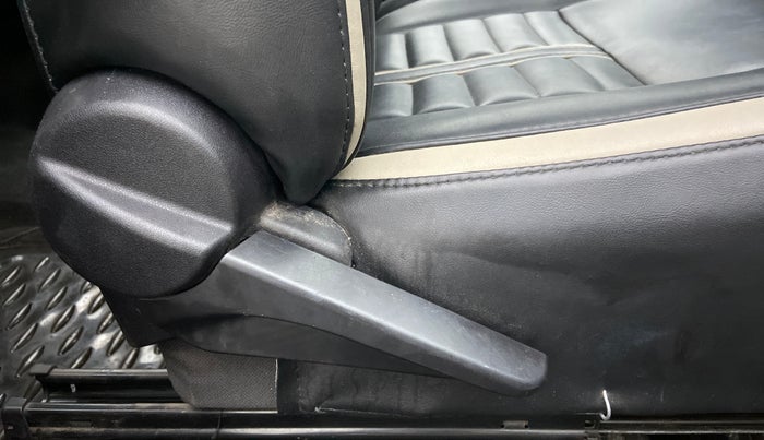 2011 Toyota Etios G, Petrol, Manual, 55,173 km, Driver Side Adjustment Panel