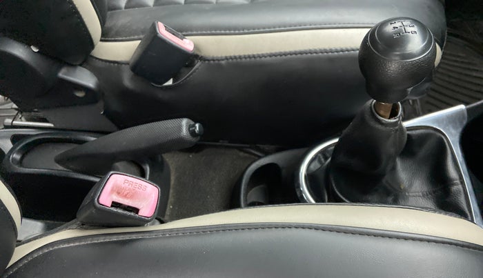 2011 Toyota Etios G, Petrol, Manual, 55,173 km, Gear Lever