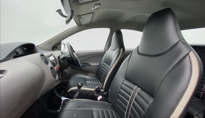 2011 Toyota Etios G, Petrol, Manual, 55,173 km, Right Side Front Door Cabin