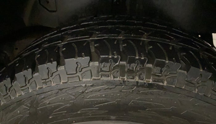 2021 Mahindra Thar LX PETROL HT 4WD AT, Petrol, Automatic, 21,926 km, Left Rear Tyre Tread