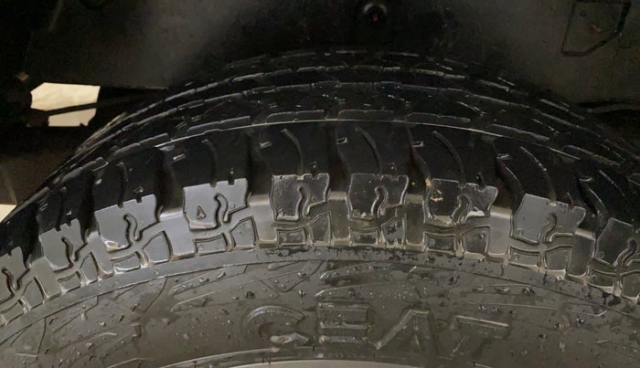 2021 Mahindra Thar LX PETROL HT 4WD AT, Petrol, Automatic, 21,926 km, Right Rear Tyre Tread