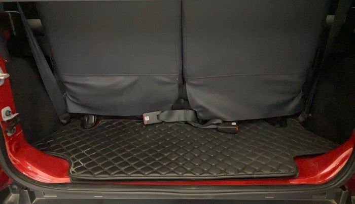 2021 Mahindra Thar LX PETROL HT 4WD AT, Petrol, Automatic, 21,926 km, Boot Inside