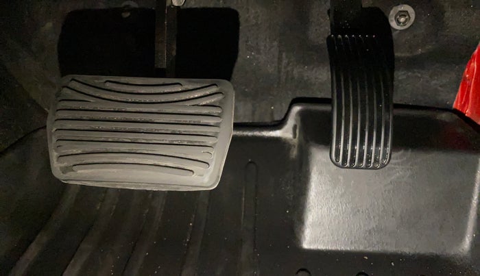 2021 Mahindra Thar LX PETROL HT 4WD AT, Petrol, Automatic, 21,926 km, Pedals