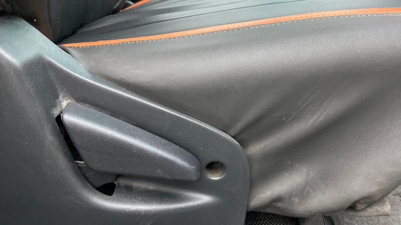 2018 Datsun Go T, Petrol, Manual, 70,200 km, Driver Side Adjustment Panel