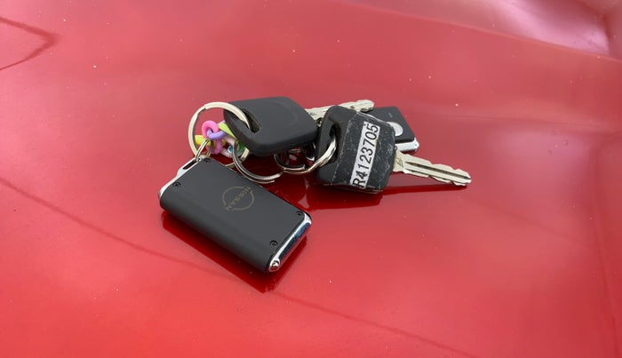 2024 Nissan MAGNITE  XE AMT EZ Shift, Petrol, Automatic, 1,849 km, Key Close Up