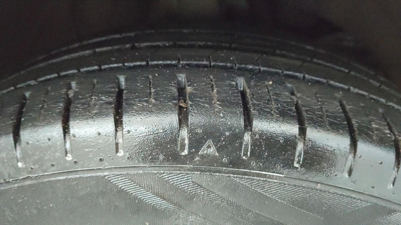 2019 Maruti Baleno ALPHA CVT PETROL 1.2, Petrol, Automatic, 23,775 km, Right Front Tyre Tread