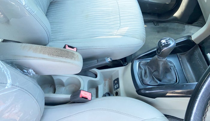 2014 Ford Ecosport TITANIUM 1.5L DIESEL, Diesel, Manual, 1,33,415 km, Gear Lever