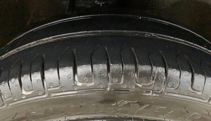 2015 Maruti Alto K10 VXI AMT, Petrol, Automatic, 79,825 km, Right Front Tyre Tread