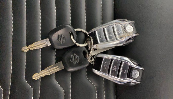 2015 Maruti Alto K10 VXI AMT, Petrol, Automatic, 79,825 km, Key Close Up