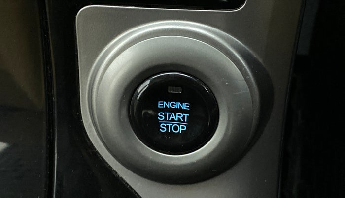 2019 Mahindra XUV500 W7 FWD, Diesel, Manual, 45,307 km, Keyless Start/ Stop Button