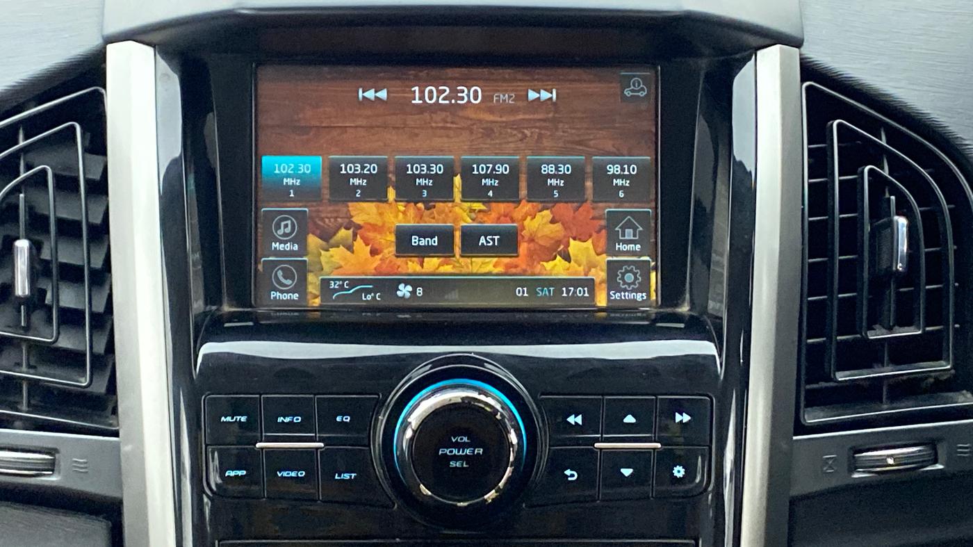 2019 Mahindra XUV500 W7 FWD, Diesel, Manual, 45,307 km, Infotainment System