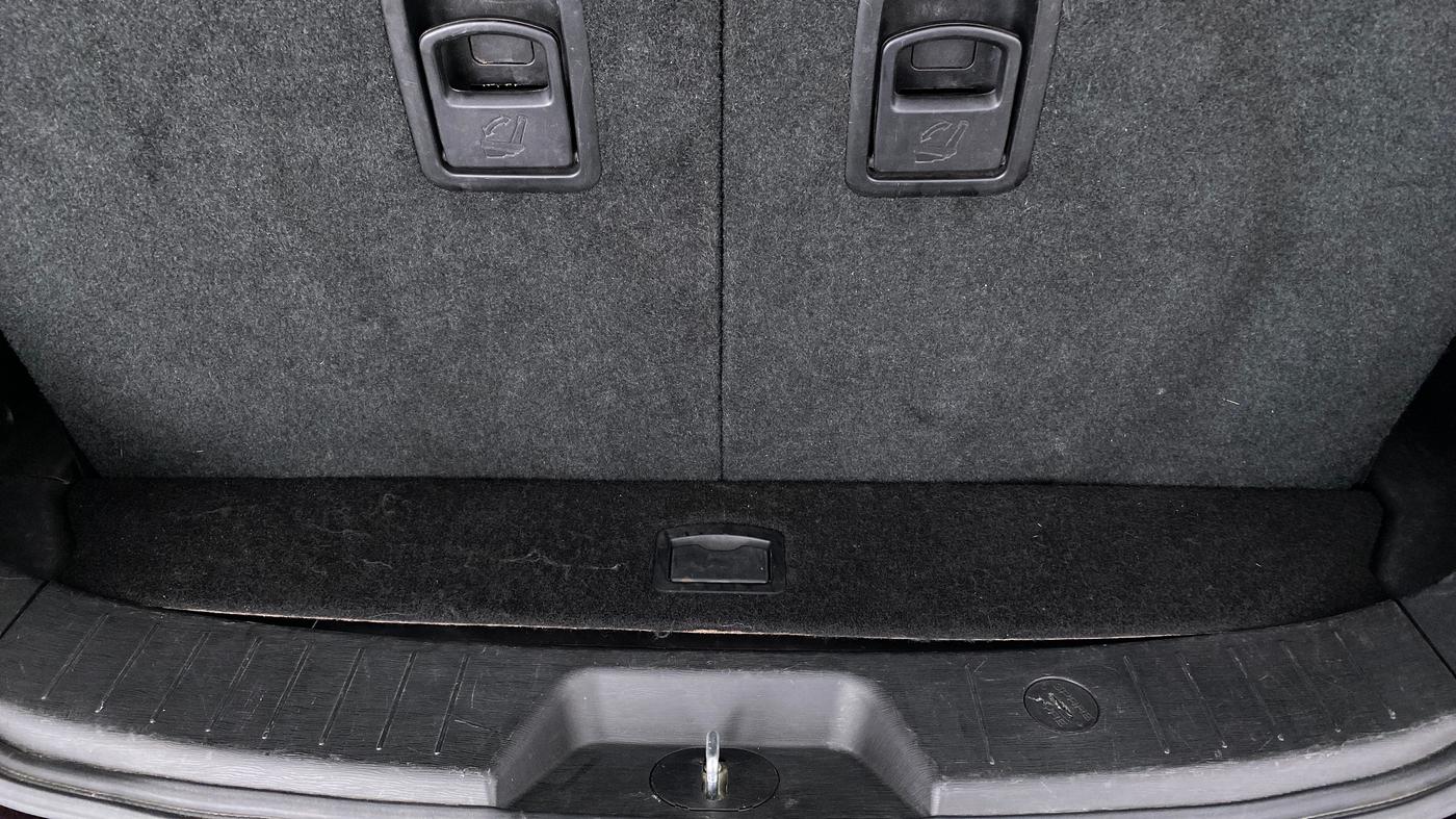 2019 Mahindra XUV500 W7 FWD, Diesel, Manual, 45,307 km, Boot Inside