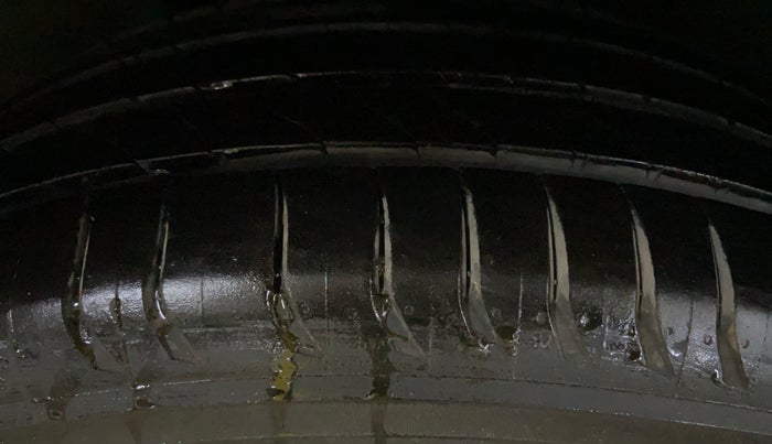 2022 Volkswagen TAIGUN HIGHLINE 1.0 TSI MT, Petrol, Manual, 66,324 km, Right Rear Tyre Tread