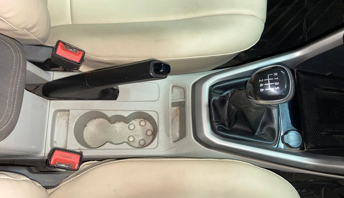 2022 Volkswagen TAIGUN HIGHLINE 1.0 TSI MT, Petrol, Manual, 66,324 km, Gear Lever