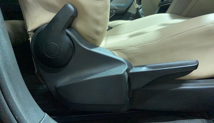 2022 Volkswagen TAIGUN HIGHLINE 1.0 TSI MT, Petrol, Manual, 66,324 km, Driver Side Adjustment Panel