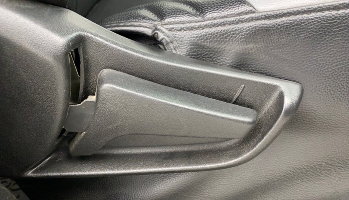 2020 Maruti S PRESSO VXI+, Petrol, Manual, 62,279 km, Driver Side Adjustment Panel