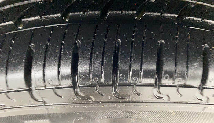 2020 Maruti S PRESSO VXI+, Petrol, Manual, 62,279 km, Right Front Tyre Tread