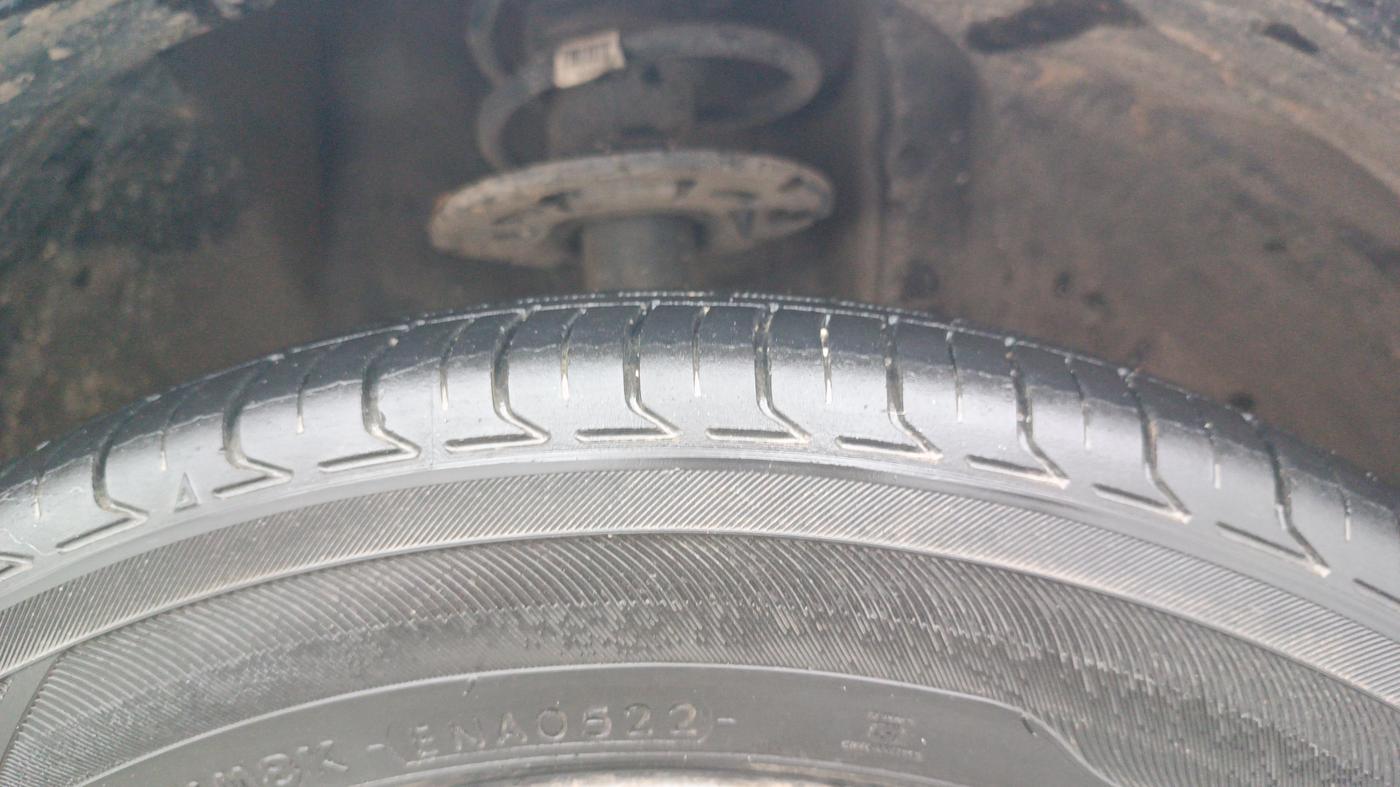 2016 Maruti Baleno ALPHA PETROL 1.2, Petrol, Manual, 69,949 km, Right Front Tyre Tread