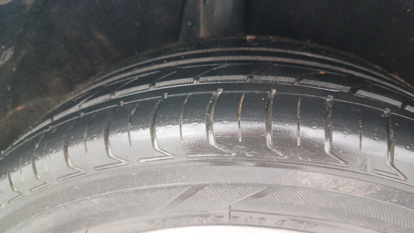 2016 Maruti Baleno ALPHA PETROL 1.2, Petrol, Manual, 69,949 km, Right Rear Tyre Tread