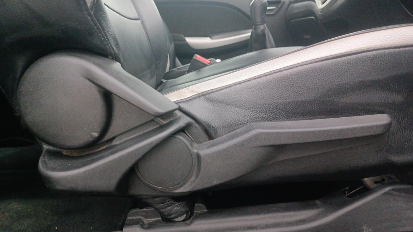 2016 Maruti Baleno ALPHA PETROL 1.2, Petrol, Manual, 69,949 km, Driver Side Adjustment Panel