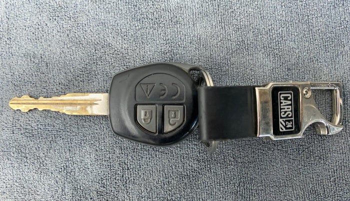2018 Maruti Vitara Brezza VDI, Diesel, Manual, 40,961 km, Key Close Up