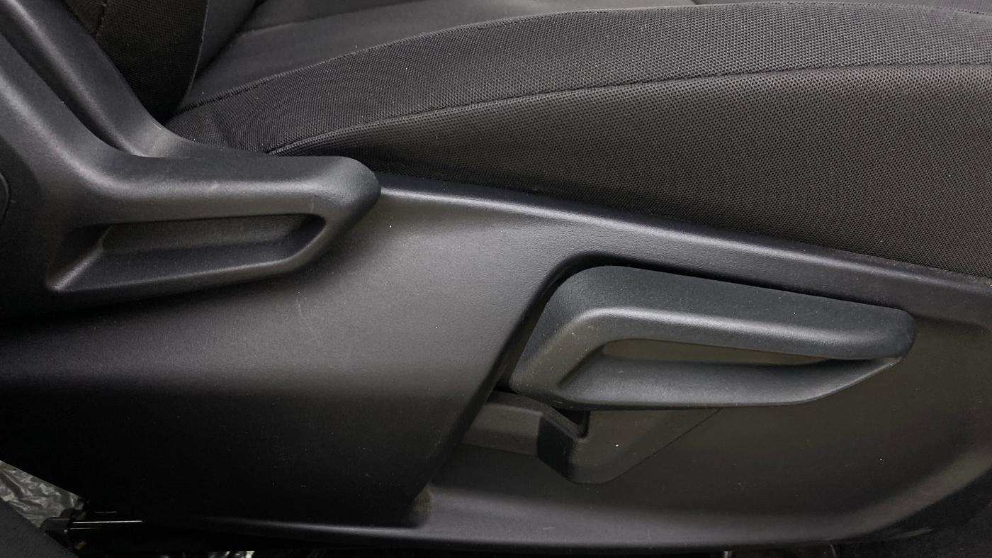 2025 Tata NEXON Pure Plus 1.2 Petrol 6MT, Petrol, Manual, 3,221 km, Driver Side Adjustment Panel