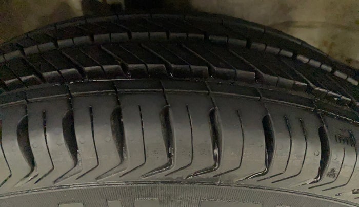 2015 Maruti Wagon R 1.0 LXI CNG, CNG, Manual, 11,994 km, Right Front Tyre Tread