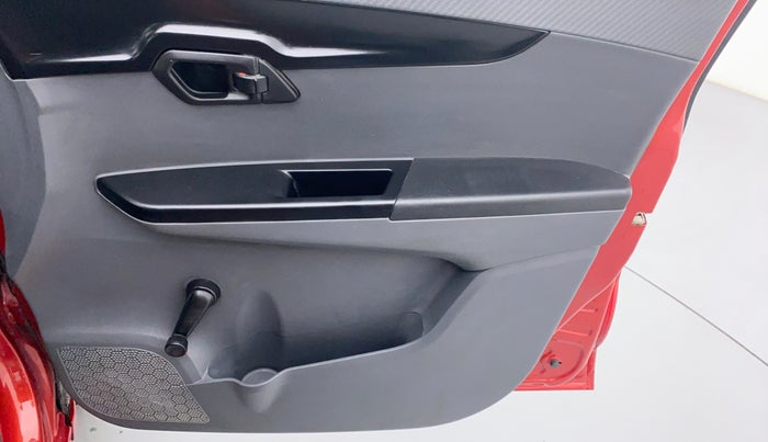 2018 Mahindra KUV 100 NXT K2 6 STR, Petrol, Manual, 42,651 km, Driver Side Door Panels Control