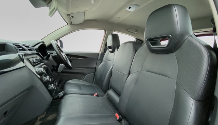 2018 Mahindra KUV 100 NXT K2 6 STR, Petrol, Manual, 42,651 km, Right Side Front Door Cabin