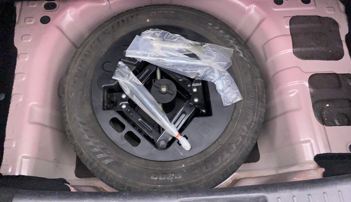 2018 Mahindra KUV 100 NXT K2 6 STR, Petrol, Manual, 42,651 km, Spare Tyre