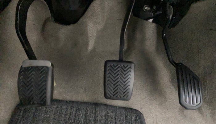 2015 Toyota Etios Liva G, Petrol, Manual, 79,223 km, Pedals