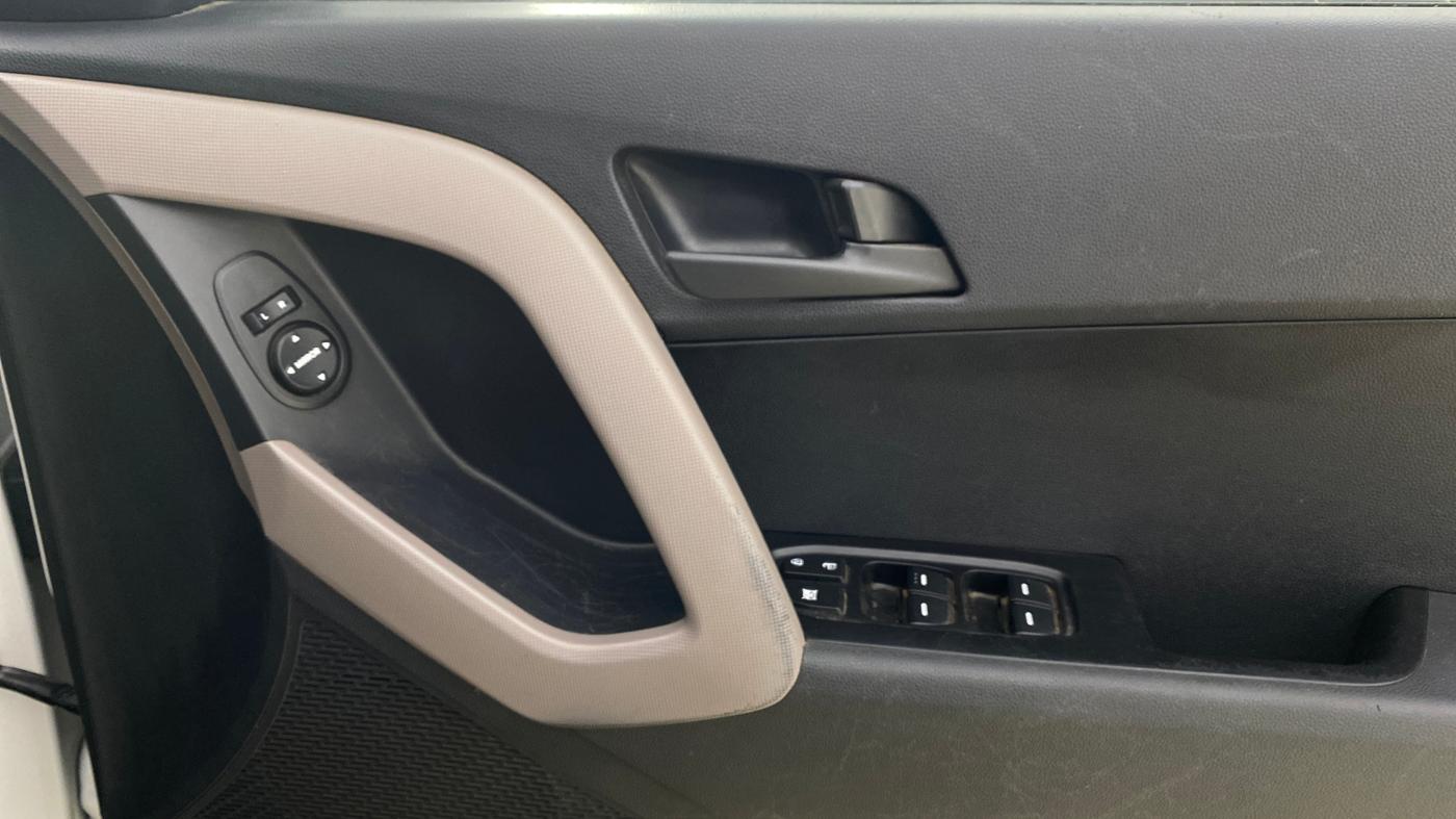 2017 Hyundai Creta E PLUS 1.6 PETROL, Petrol, Manual, 63,242 km, Driver Side Door Panels Control