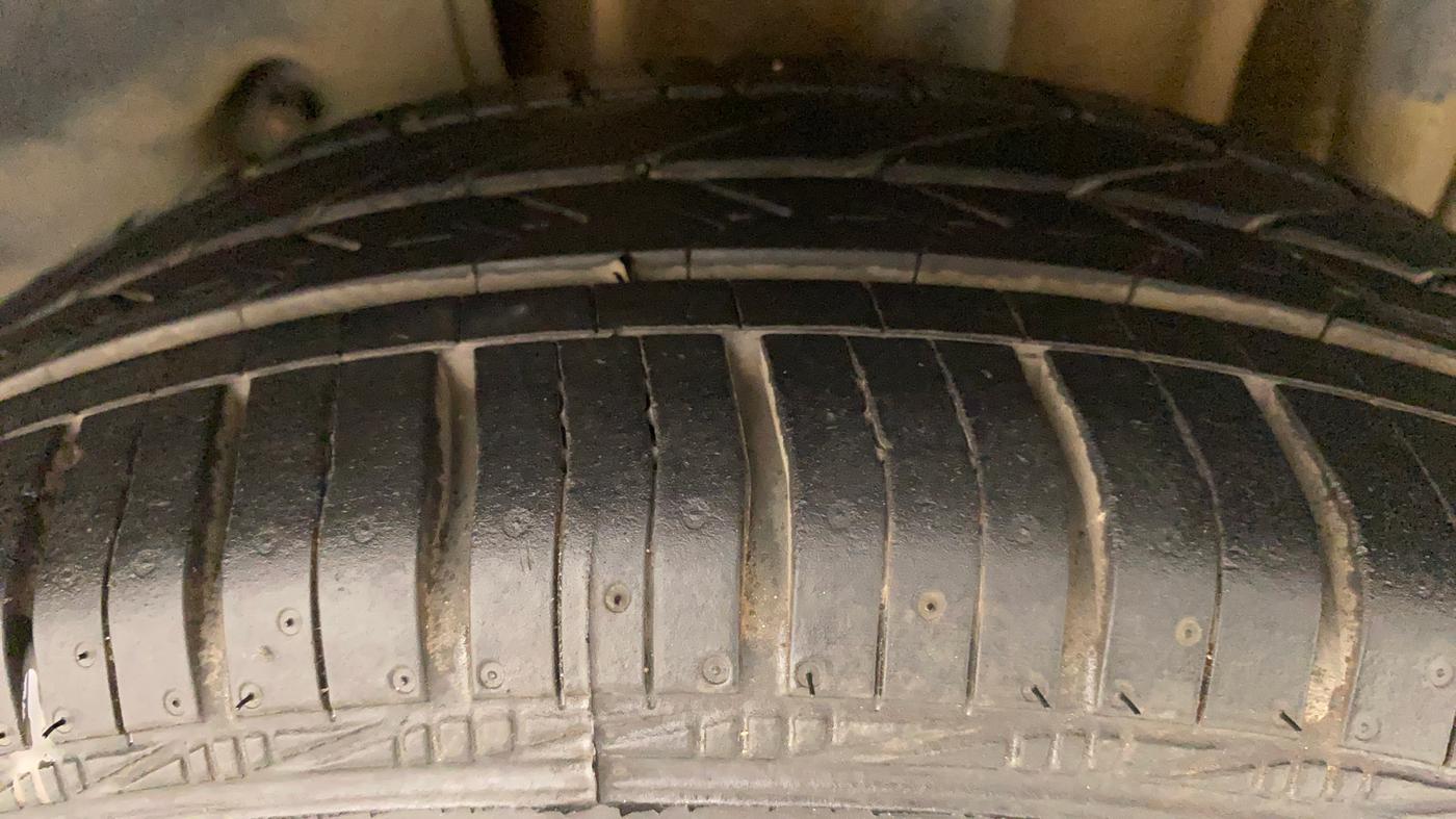 2016 Tata Tiago XZ PETROL, Petrol, Manual, 40,150 km, Left Rear Tyre Tread