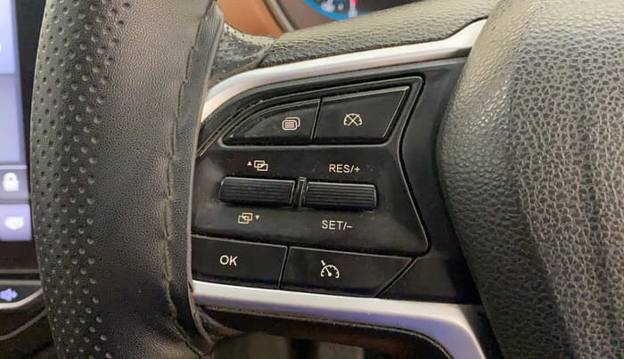 2022 MG HECTOR PLUS SHARP 2.0 DIESEL TURBO MT 6-STR, Diesel, Manual, 1,16,460 km, Adaptive Cruise Control