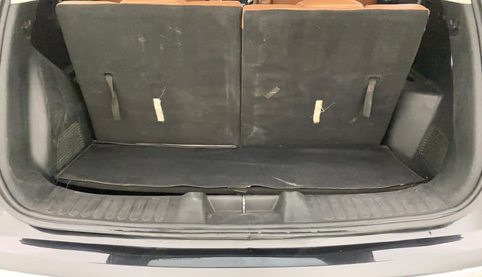 2022 MG HECTOR PLUS SHARP 2.0 DIESEL TURBO MT 6-STR, Diesel, Manual, 1,16,460 km, Boot Inside