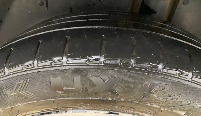 2022 MG HECTOR PLUS SHARP 2.0 DIESEL TURBO MT 6-STR, Diesel, Manual, 1,16,460 km, Left Rear Tyre Tread