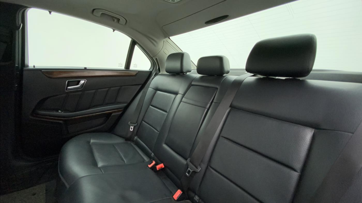 2011 Mercedes Benz E Class E 220 CDI ELEGANCE, Diesel, Automatic, 1,52,614 km, Right Side Rear Door Cabin