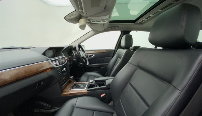 2011 Mercedes Benz E Class E 220 CDI ELEGANCE, Diesel, Automatic, 1,52,614 km, Right Side Front Door Cabin