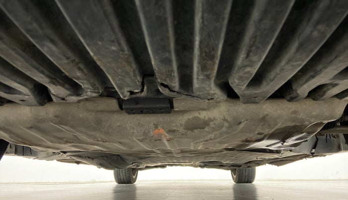 2011 Mercedes Benz E Class E 220 CDI ELEGANCE, Diesel, Automatic, 1,52,614 km, Front Underbody