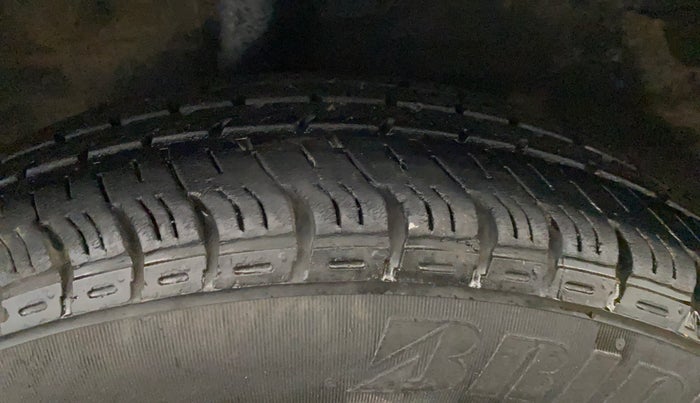 2015 Hyundai Grand i10 SPORTZ 1.2 KAPPA VTVT, Petrol, Manual, 95,057 km, Right Rear Tyre Tread