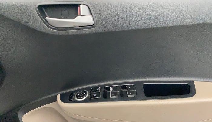 2015 Hyundai Grand i10 SPORTZ 1.2 KAPPA VTVT, Petrol, Manual, 95,057 km, Driver Side Door Panels Control