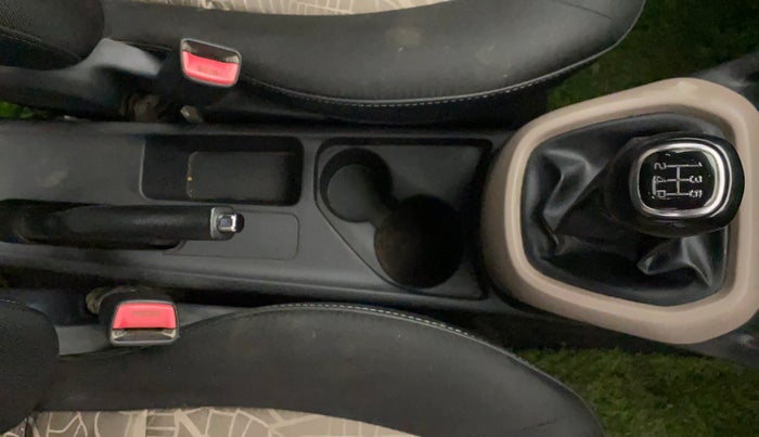 2015 Hyundai Grand i10 SPORTZ 1.2 KAPPA VTVT, Petrol, Manual, 95,057 km, Gear Lever