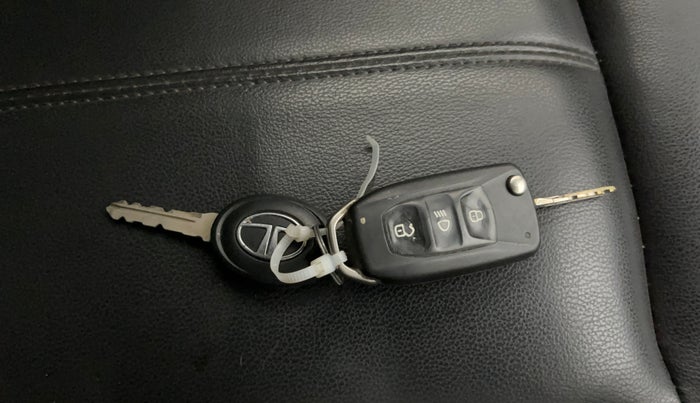 2017 Tata Tiago XZ PETROL, Petrol, Manual, 64,015 km, Key Close Up