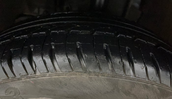 2017 Tata Tiago XZ PETROL, Petrol, Manual, 64,015 km, Left Front Tyre Tread