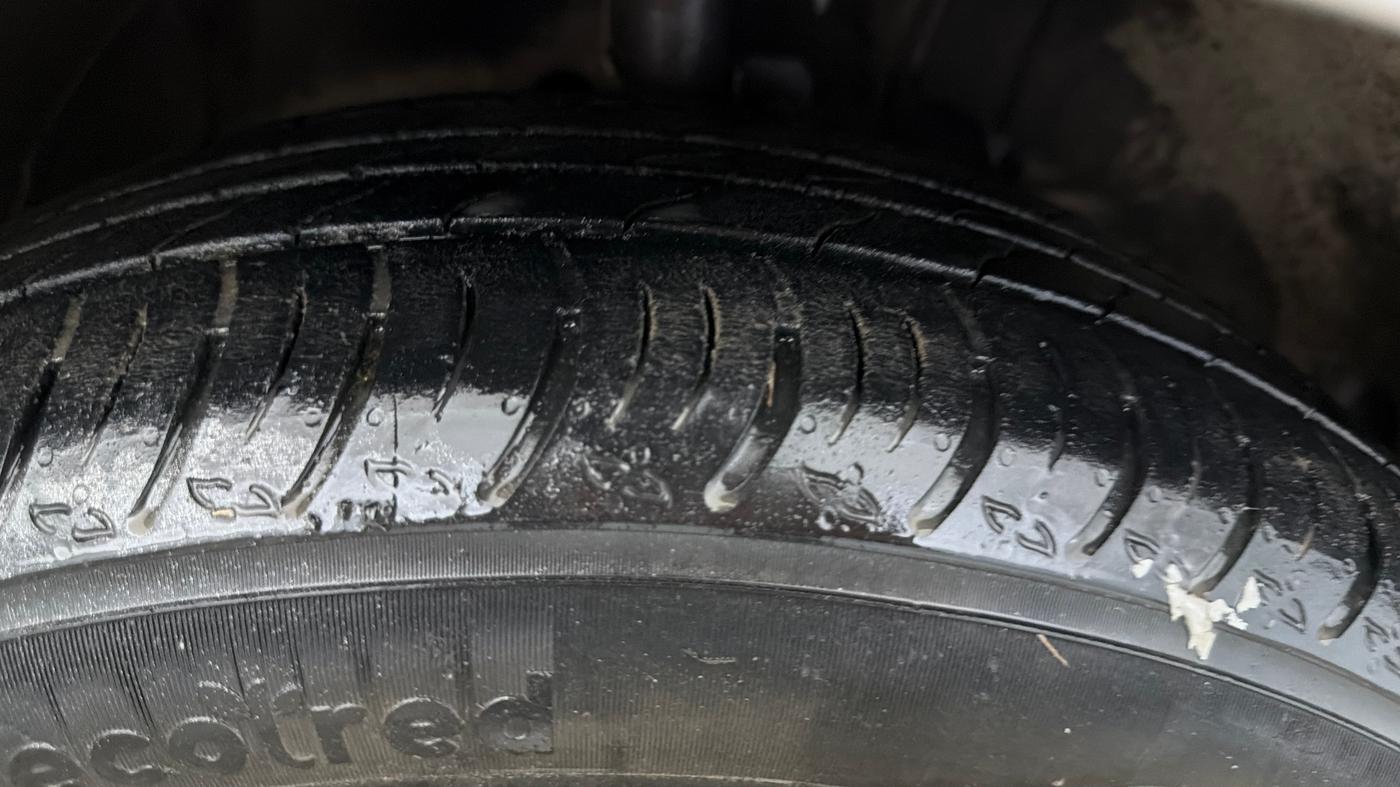 2019 Toyota Glanza V CVT, Petrol, Automatic, 73,010 km, Right Front Tyre Tread