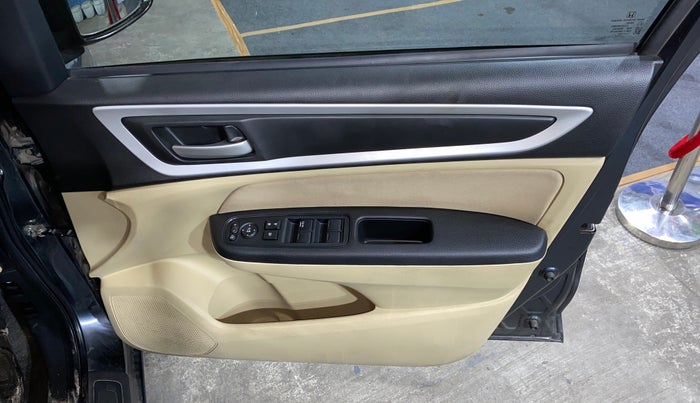 2022 Honda Amaze 1.2L I-VTEC VX CVT, Petrol, Automatic, 14,306 km, Driver Side Door Panels Control