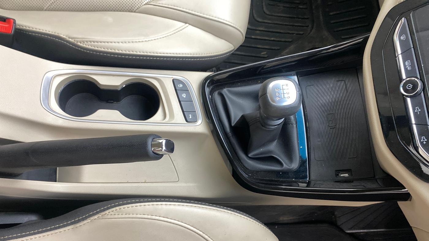 2021 MG HECTOR SHARP HYBRID 1.5 PETROL, Petrol, Manual, 47,460 km, Gear Lever