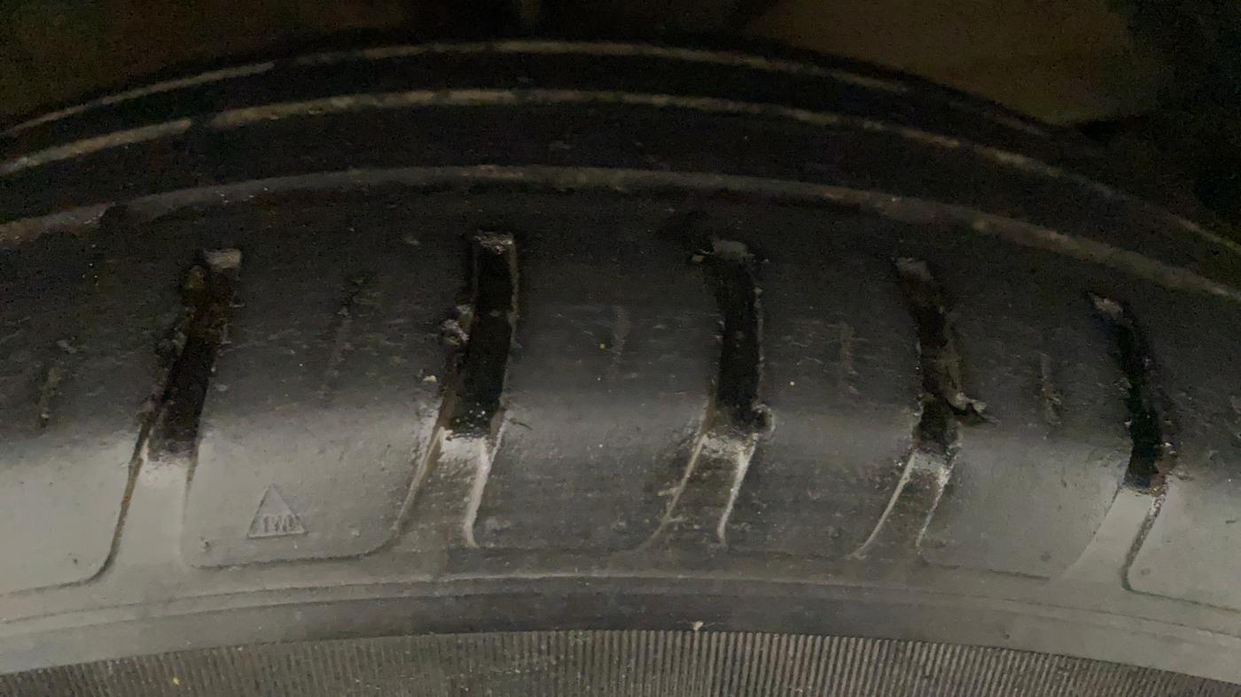 2021 Maruti Swift VXI, Petrol, Manual, 44,220 km, Left Rear Tyre Tread