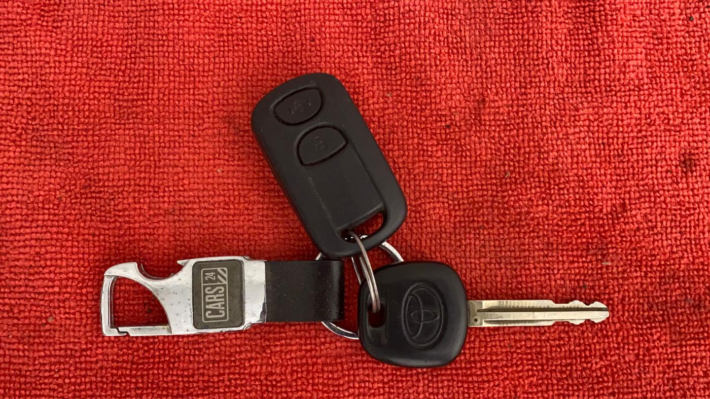 2012 Toyota Etios VX, Petrol, Manual, 38,871 km, Key Close Up